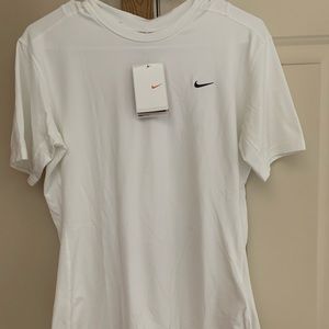 (SOLD) Women’s Nike Dry Fit T-Shirt